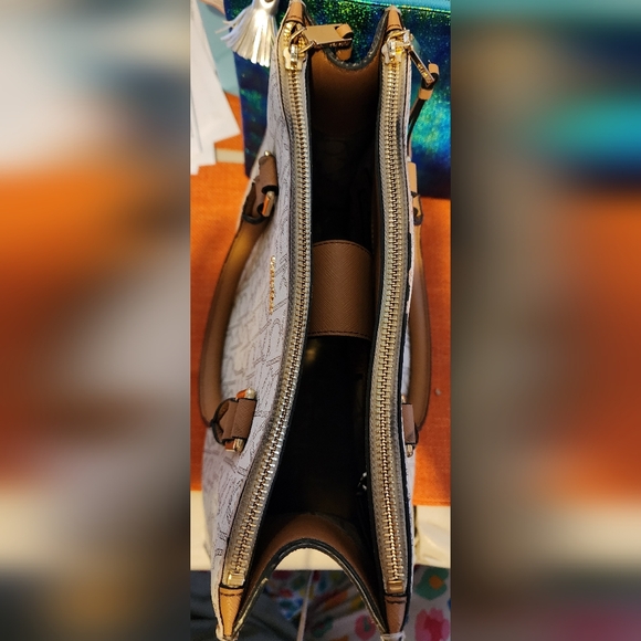 Calvin Klein Bag Purse Satchel Beige Tan Gold Hardware BENIFITS CHARITY - Picture 6 of 16